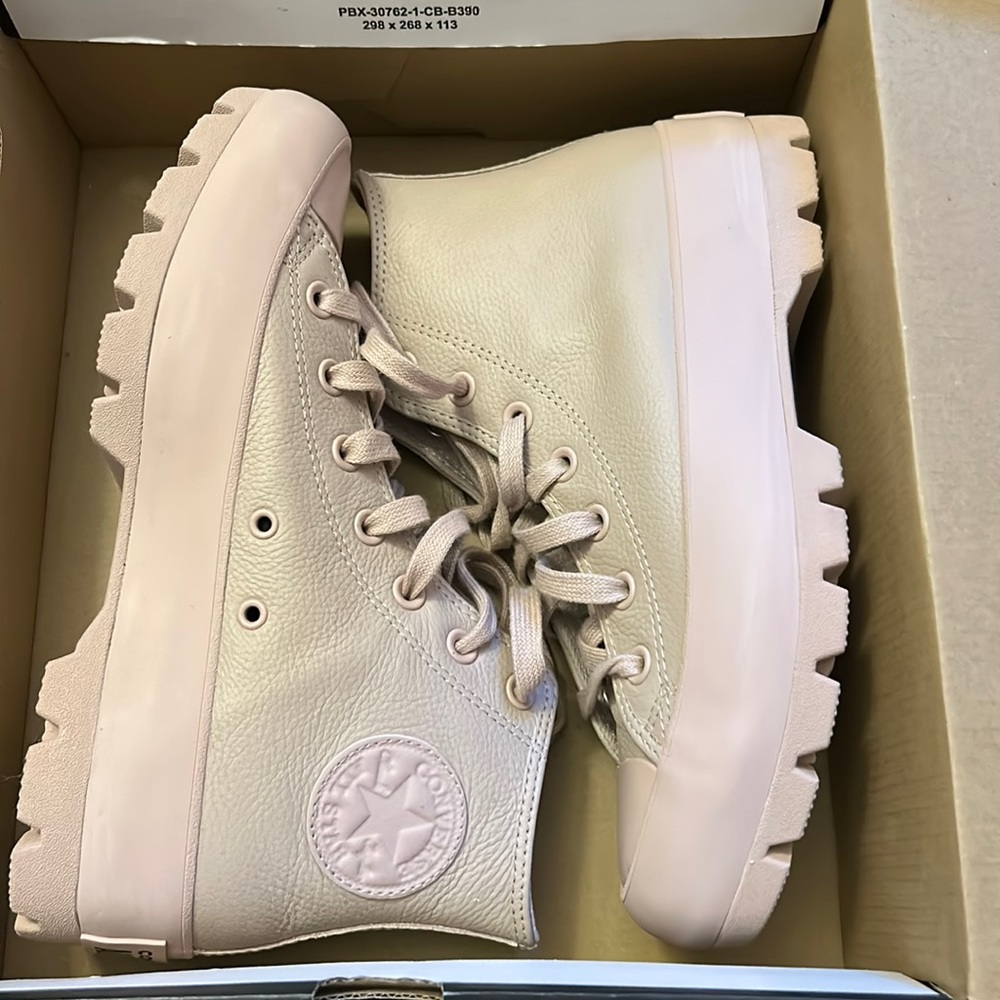 Womens Converse Chuck Taylor All Star Hi Lugged Leather Sneaker Mauve Monochrome